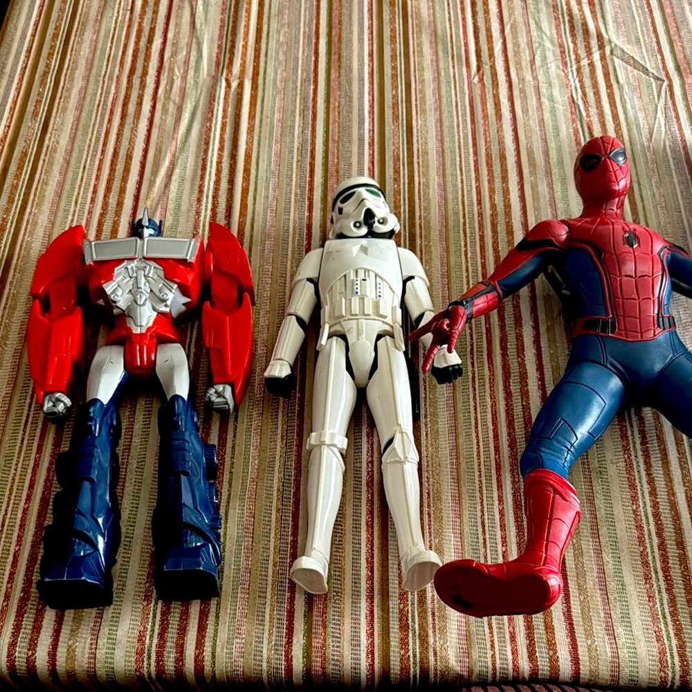 Action Figure Set - Red, White, and Blue